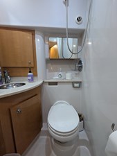 2009 45' Four Winns V458 13 