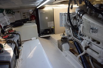 OSPREY 44 Batteries to portside and water tank