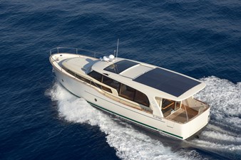Greenline 40 Hybrid Yacht  9 
