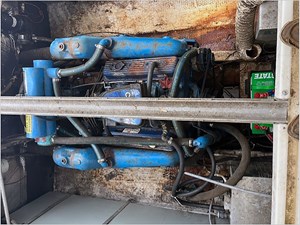 30' Luhrs 1989 Alura 16 