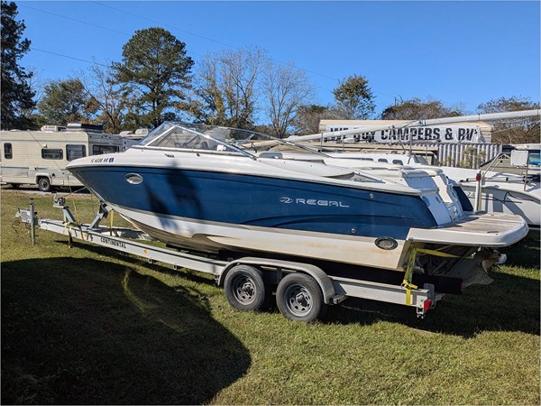 27' REGAL 2008 2700