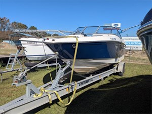 27' Regal 2008 2700 3 