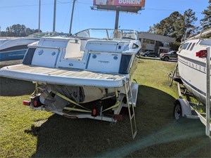 27' Regal 2008 2700 4 