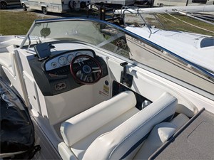 27' Regal 2008 2700 10 