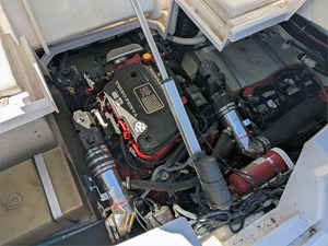 27' Regal 2008 2700 15 