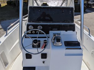 20' Boston Whaler 1997 Outrage 9 