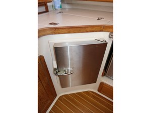 RIGHT ACTION 15 Galley Refer