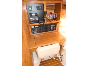 RIGHT ACTION 25 Nav Station
