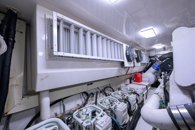 New Dometic A/C units outboard starboard side