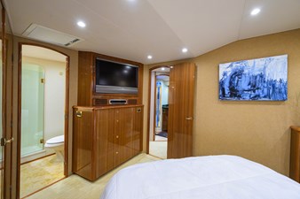 1/2 BARREL 24 Master stateroom TV and dresser