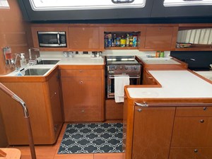 2016 Beneteau 61 31 