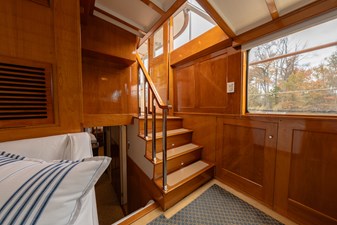 SOMERSET 5 Companionway