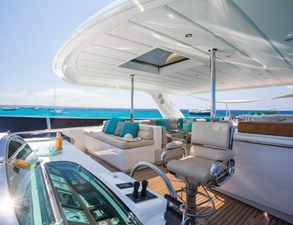 MR & MRS SMITH 15 Cockpit