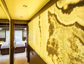 MR & MRS SMITH 26 Lower deck