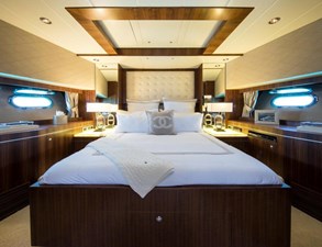 MR & MRS SMITH 29 VIP cabin