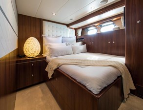 MR & MRS SMITH 30 Double cabin