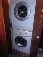 ELSKA 19 Companionway laundry