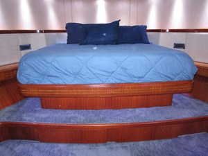 ELSKA 28 Master cabin looking forward