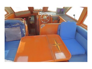 SUN BIRD 2 Pilothouse Dinette