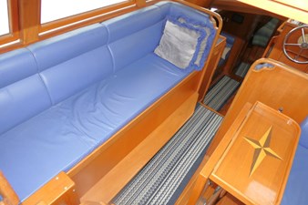 SUN BIRD 9 Pilothouse port