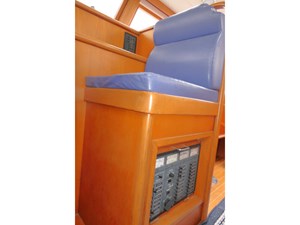 SUN BIRD 13 Pilothouse Helm Seat