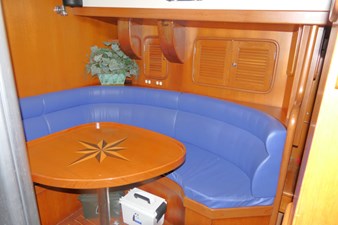 SUN BIRD 18 Salon Stbd