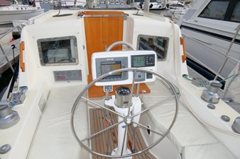 SUN BIRD 59 Cockpit Pedestal