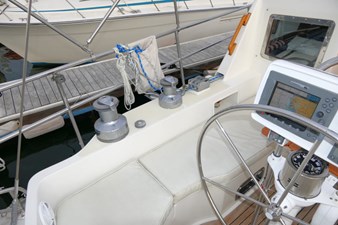 SUN BIRD 61 Cockpit Winches Port