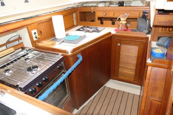 WILD BLUE 15 Galley Aft