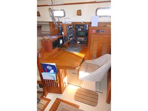 WILD BLUE 17 Nav Station