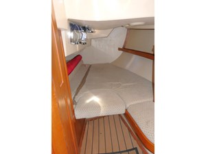 WILD BLUE 19 Guest Berth