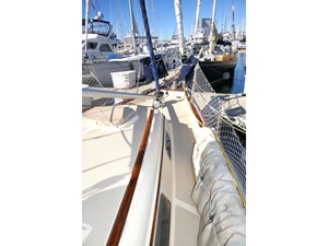 WILD BLUE 37 Deck Fwd