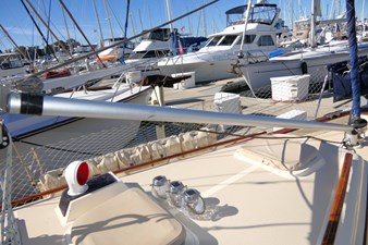 WILD BLUE 41 Staysail boom