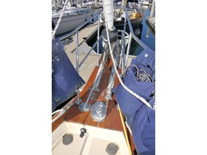 WILD BLUE 43 Windlass