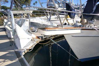 WILD BLUE 46 Anchors