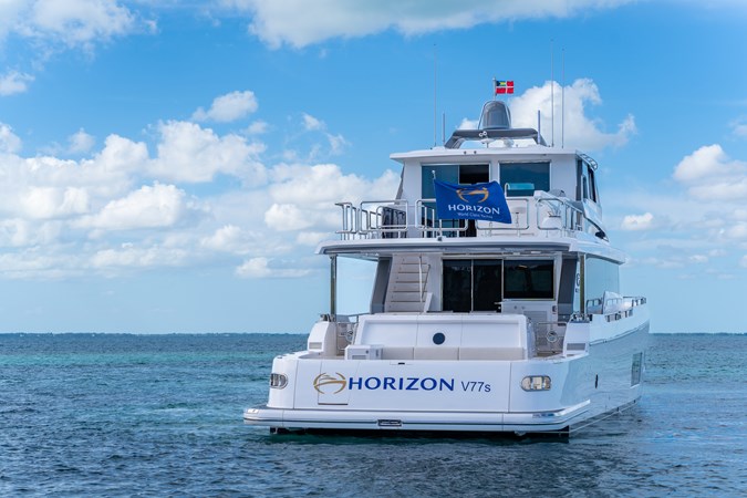 Horizon V77s Hull 13 cockpit with flag flying. 
