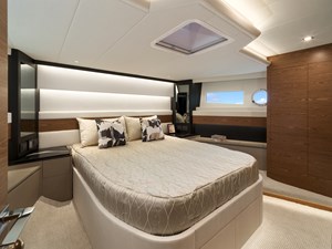 V77s-613 / Palm Beach Boat Show 2026 14 