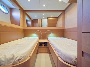 NICKEL 23 yachtImage_int_822_20498