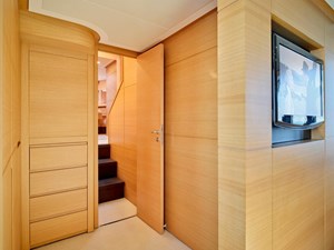 NICKEL 25 yachtImage_int_822_20496