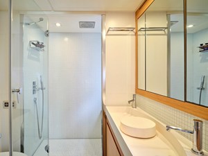 NICKEL 27 yachtImage_int_822_20485