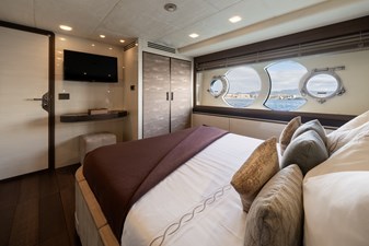 ESMERALDA OF THE SEAS 12 ESMERALDA OF THE SEAS 2018 MONTE CARLO YACHTS MCY 96 Motor Yacht Yacht MLS #456897 12