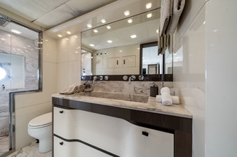 ESMERALDA OF THE SEAS 13 ESMERALDA OF THE SEAS 2018 MONTE CARLO YACHTS MCY 96 Motor Yacht Yacht MLS #456897 13