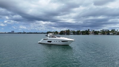 Azimut Atlantis  25 