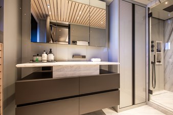 ANDALA 25 lower deck VIP bathroom