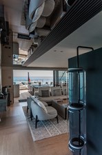 ANDALA 27 Upper Deck Salon