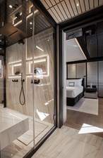 ANDALA 20 master bathroom