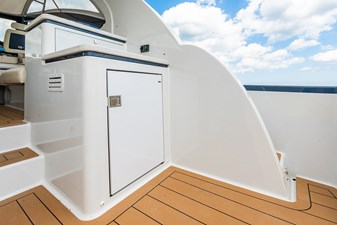 TCB 24 Cockpit refrigerator