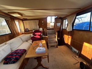 SEA PAUSE 4 Salon looking Aft