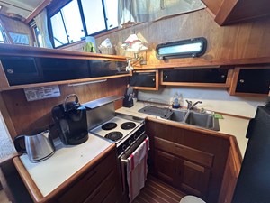 SEA PAUSE 19 Galley