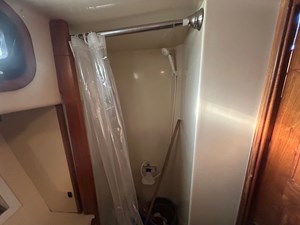 SEA PAUSE 21 Guest Shower